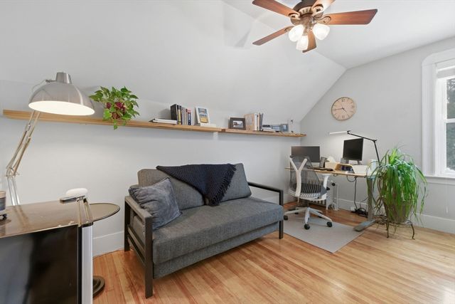 27 Liberty Hill Ave, Salem, MA 01970