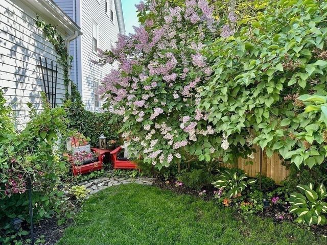 27 Liberty Hill Ave, Salem, MA 01970