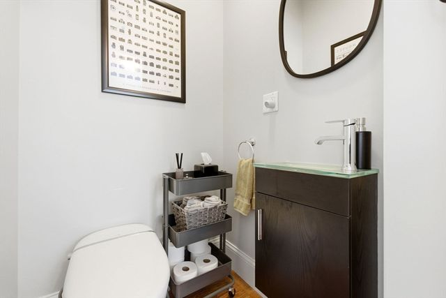 27 Liberty Hill Ave, Salem, MA 01970