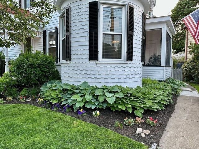 27 Liberty Hill Ave, Salem, MA 01970