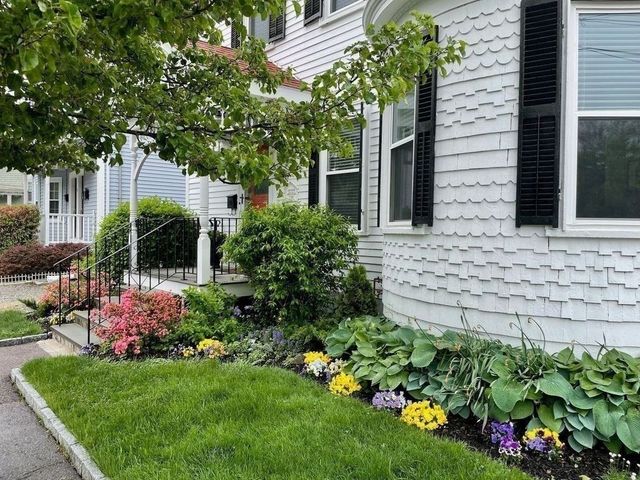 27 Liberty Hill Ave, Salem, MA 01970