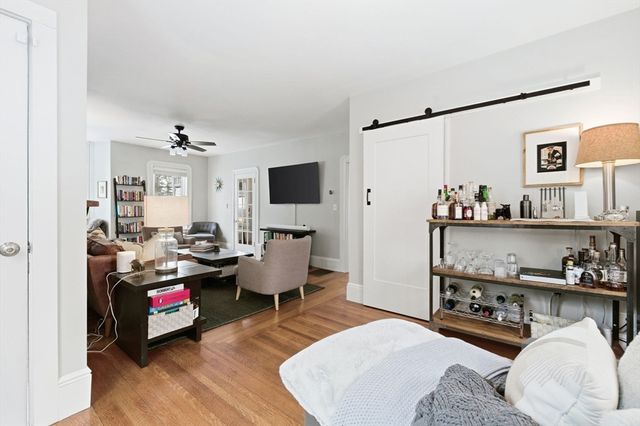 27 Liberty Hill Ave, Salem, MA 01970