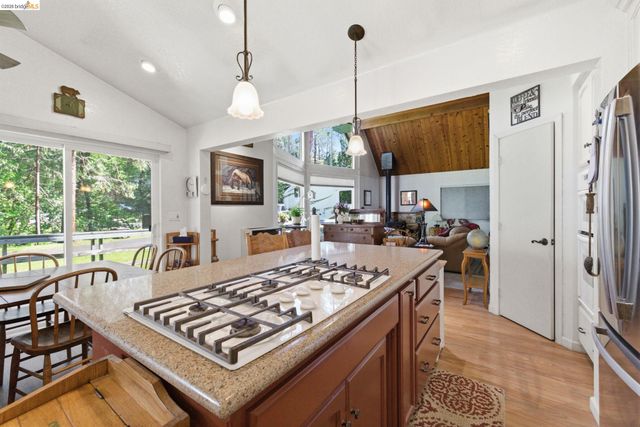 21685 Rogue River, Sonora, CA 95370