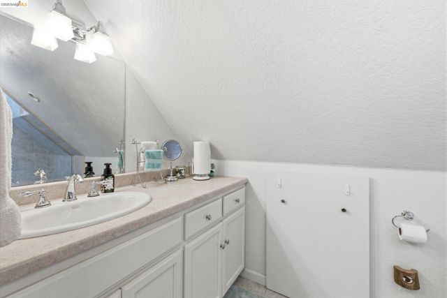 21685 Rogue River, Sonora, CA 95370