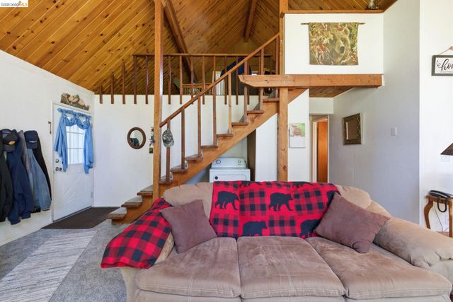 21685 Rogue River, Sonora, CA 95370