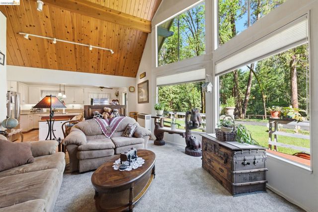 21685 Rogue River, Sonora, CA 95370