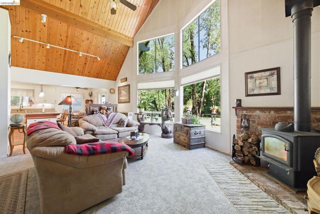 21685 Rogue River, Sonora, CA 95370