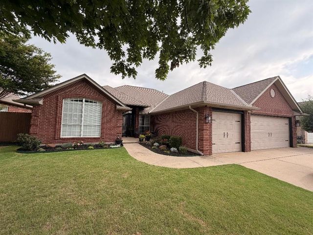 317 Paxton Court, Norman, OK 73069