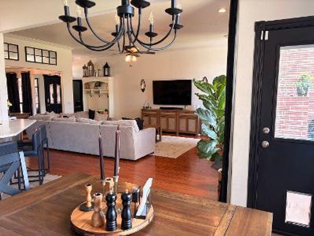 317 Paxton Court, Norman, OK 73069