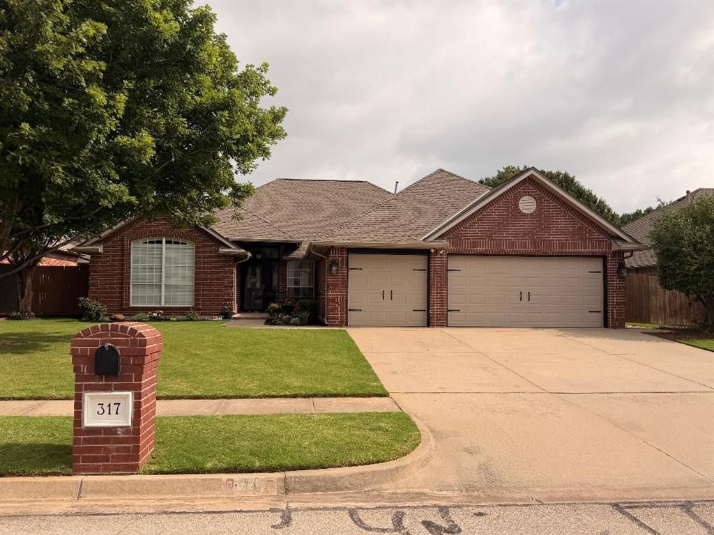 317 Paxton Court, Norman, OK 73069