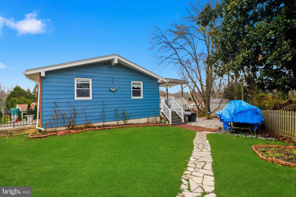 Image 10 of property listing at 115 SEMINARY AVE, Lutherville Timonium, MD 21093
