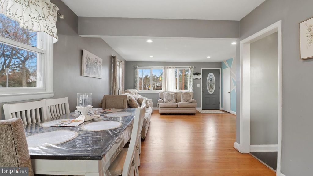 Image 15 of property listing at 115 SEMINARY AVE, Lutherville Timonium, MD 21093