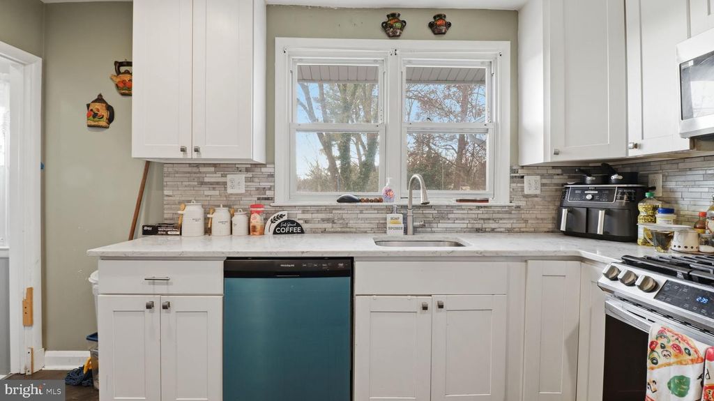 Image 19 of property listing at 115 SEMINARY AVE, Lutherville Timonium, MD 21093