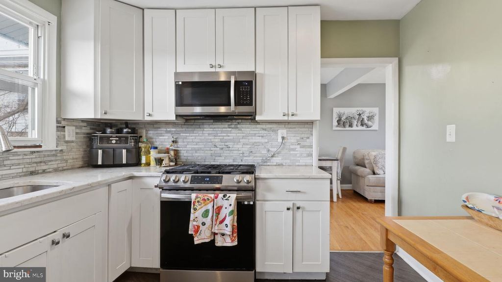 Image 20 of property listing at 115 SEMINARY AVE, Lutherville Timonium, MD 21093