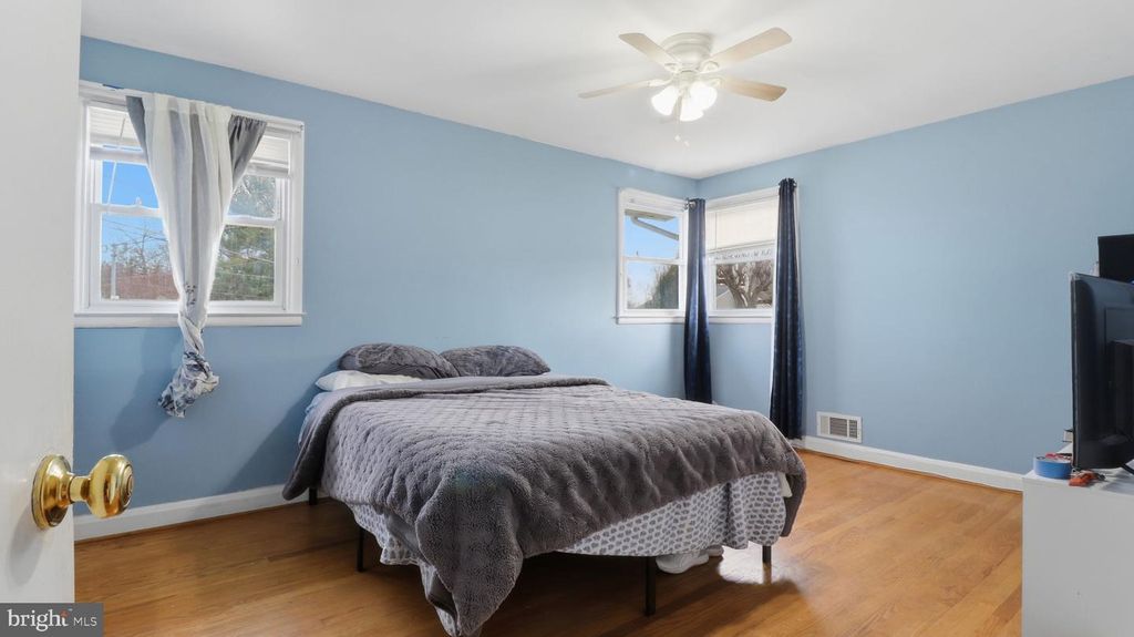 Image 26 of property listing at 115 SEMINARY AVE, Lutherville Timonium, MD 21093
