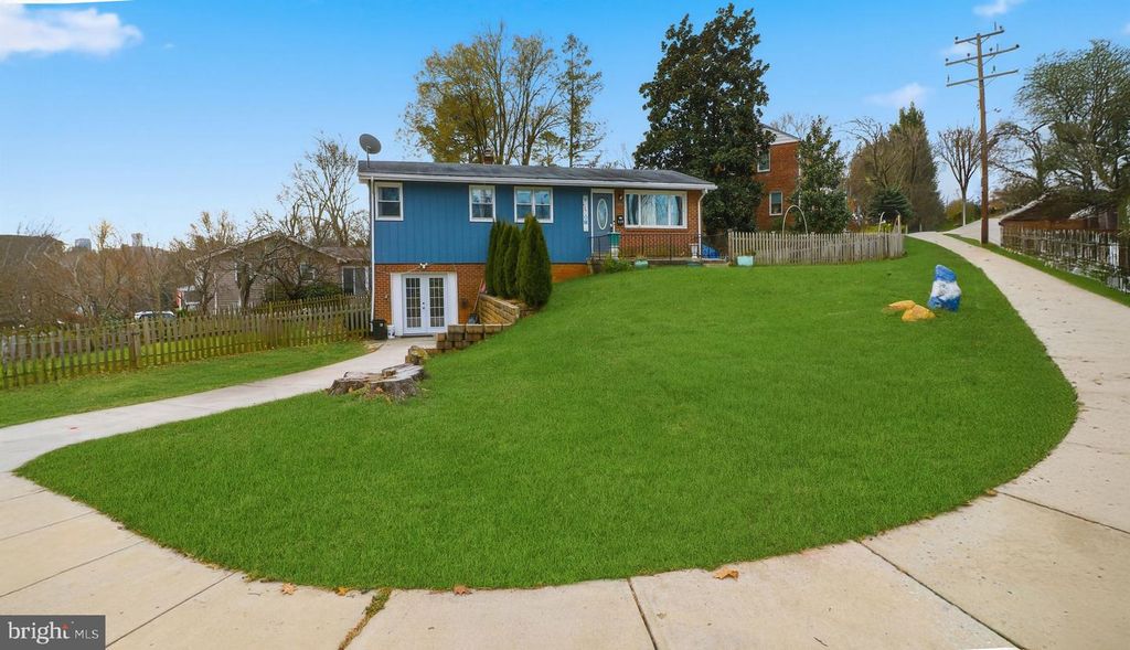 Image 3 of property listing at 115 SEMINARY AVE, Lutherville Timonium, MD 21093