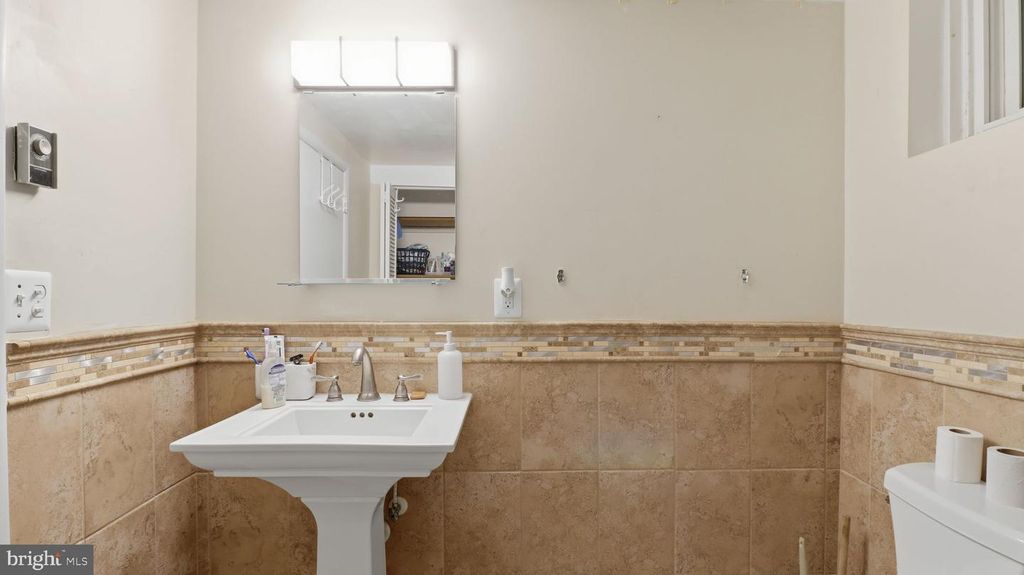 Image 40 of property listing at 115 SEMINARY AVE, Lutherville Timonium, MD 21093
