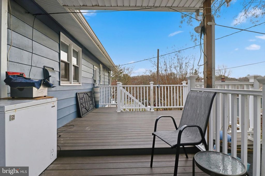 Image 8 of property listing at 115 SEMINARY AVE, Lutherville Timonium, MD 21093