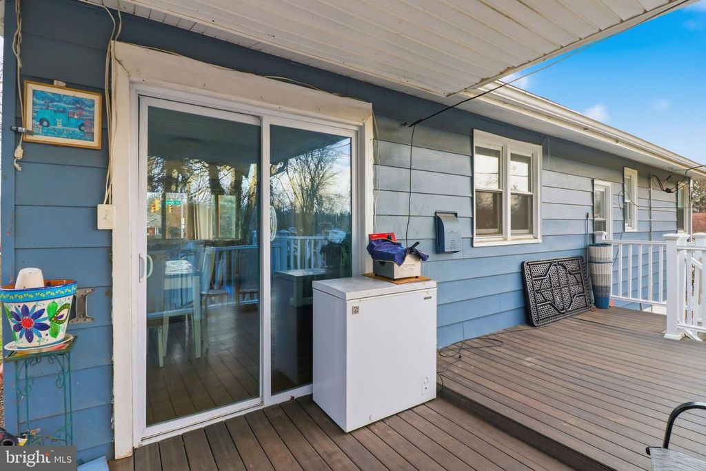 Image 9 of property listing at 115 SEMINARY AVE, Lutherville Timonium, MD 21093
