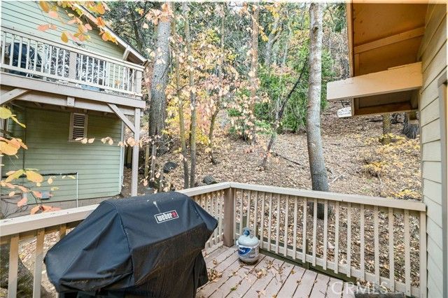 103 Rockledge Lane, Lake Arrowhead, CA 92352