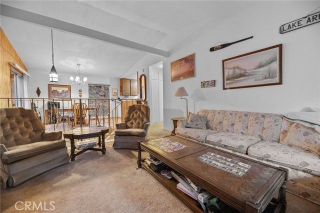 103 Rockledge Lane, Lake Arrowhead, CA 92352