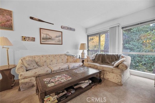 103 Rockledge Lane, Lake Arrowhead, CA 92352