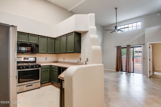 3171 W Champagne Drive, Tucson, AZ 85745