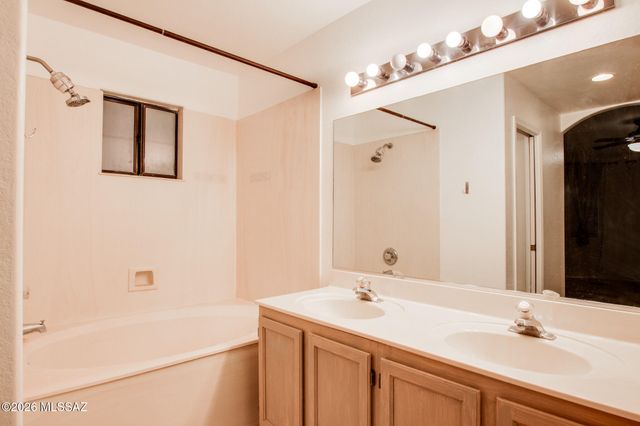 3171 W Champagne Drive, Tucson, AZ 85745