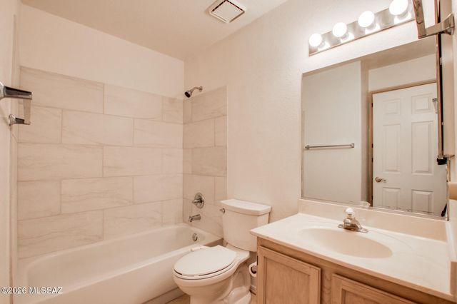 3171 W Champagne Drive, Tucson, AZ 85745