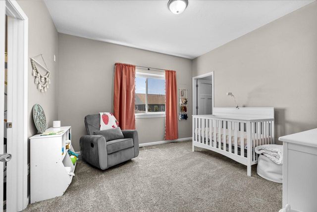 405 6th Ave SW, Surrey, ND 58785