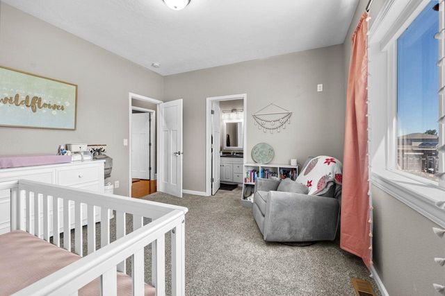 405 6th Ave SW, Surrey, ND 58785