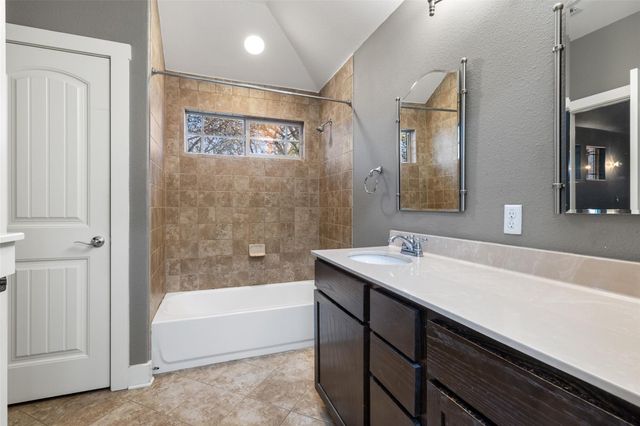 7000 Bay City BND, Austin, TX 78725