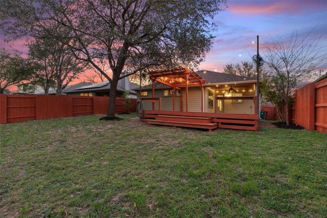 7000 Bay City BND, Austin, TX 78725