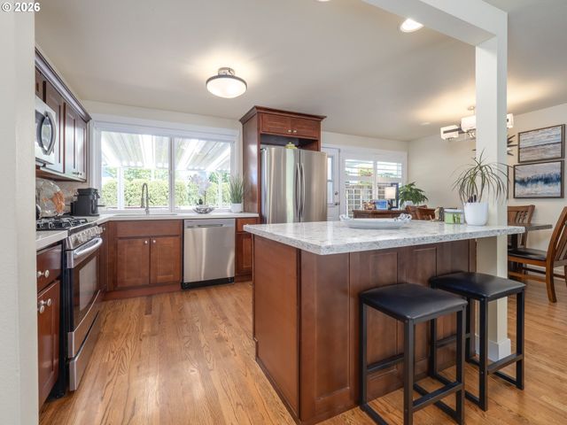 4808 Sw WEMBLEY Pl, Beaverton, OR 97005