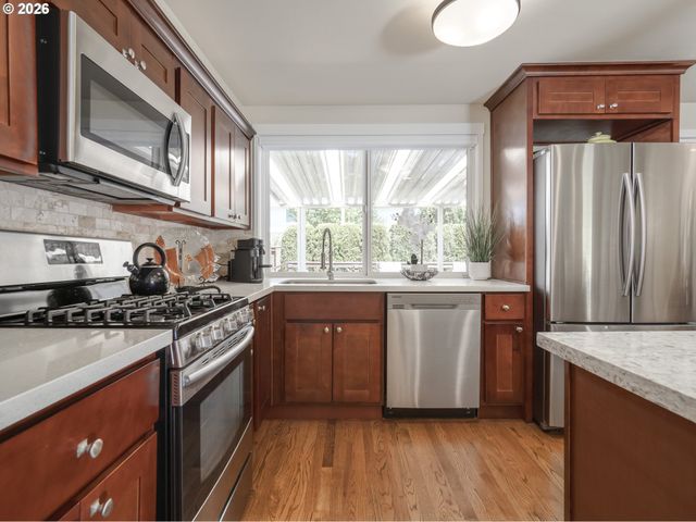 4808 Sw WEMBLEY Pl, Beaverton, OR 97005