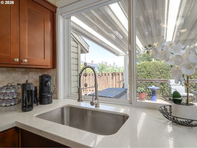 4808 Sw WEMBLEY Pl, Beaverton, OR 97005