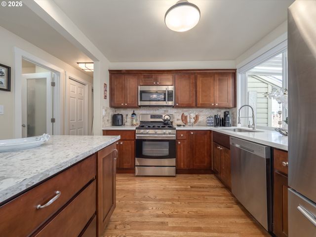 4808 Sw WEMBLEY Pl, Beaverton, OR 97005
