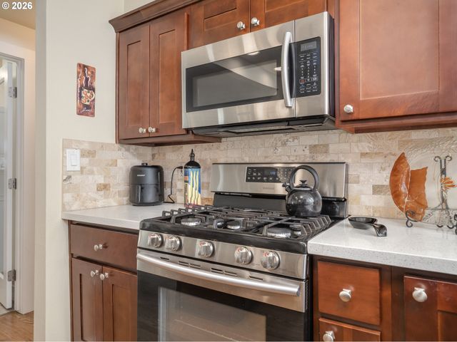 4808 Sw WEMBLEY Pl, Beaverton, OR 97005