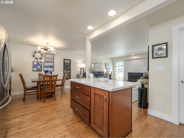 4808 Sw WEMBLEY Pl, Beaverton, OR 97005