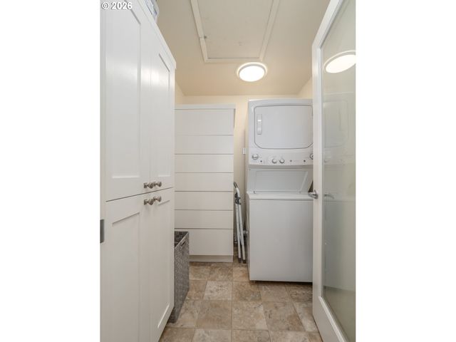 4808 Sw WEMBLEY Pl, Beaverton, OR 97005