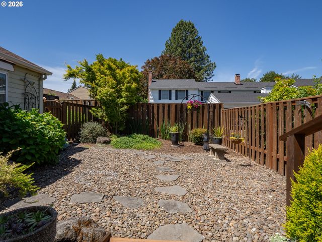 4808 Sw WEMBLEY Pl, Beaverton, OR 97005