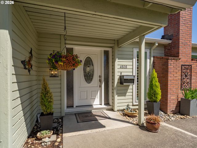 4808 Sw WEMBLEY Pl, Beaverton, OR 97005