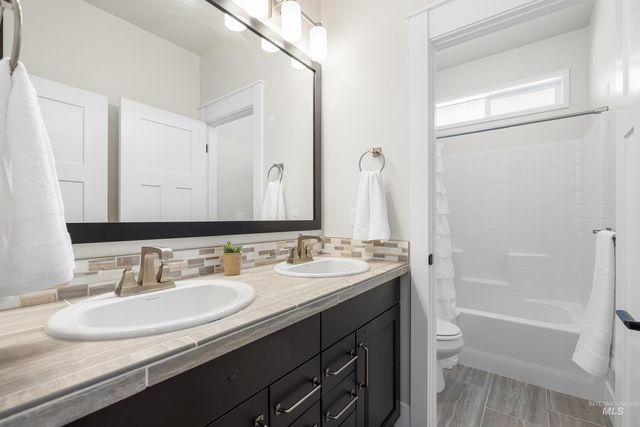 1765 N Highbury Way, Eagle, ID 83616