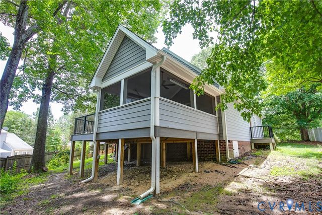 2111 Raintree Dr, Henrico, VA 23238
