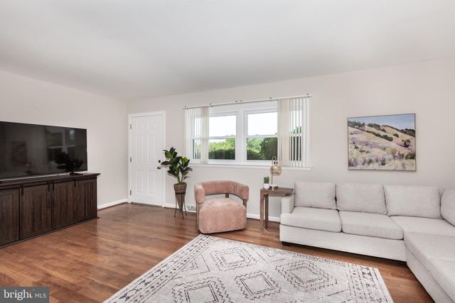 1560 OLD MANCHESTER RD, Westminster, MD 21157