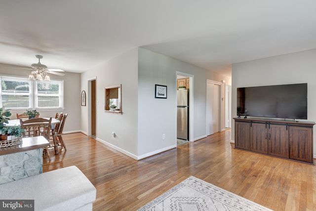 1560 OLD MANCHESTER RD, Westminster, MD 21157