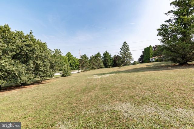 1560 OLD MANCHESTER RD, Westminster, MD 21157
