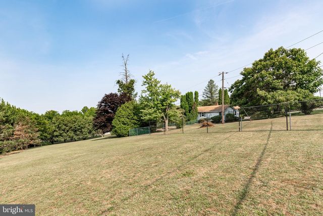 1560 OLD MANCHESTER RD, Westminster, MD 21157