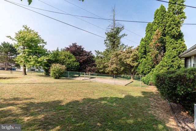 1560 OLD MANCHESTER RD, Westminster, MD 21157