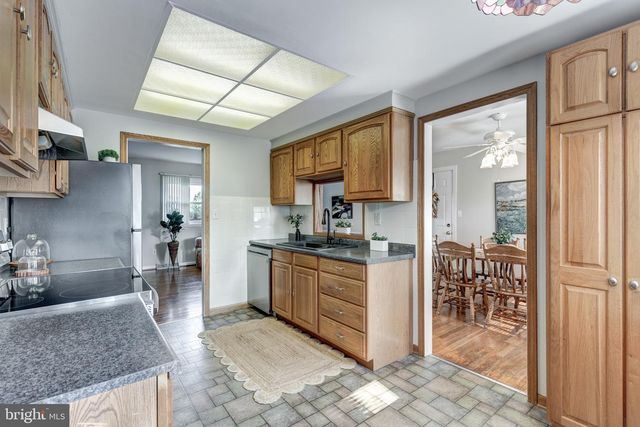 1560 OLD MANCHESTER RD, Westminster, MD 21157